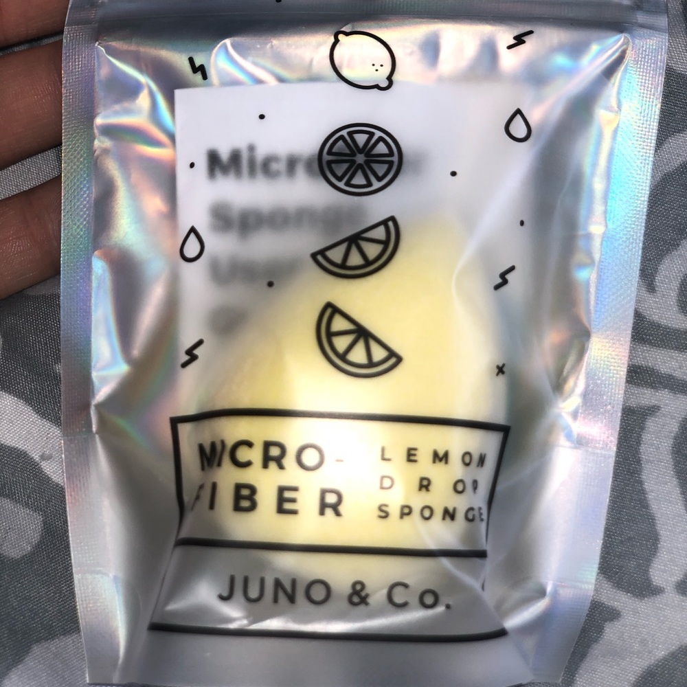 Makeup sponge